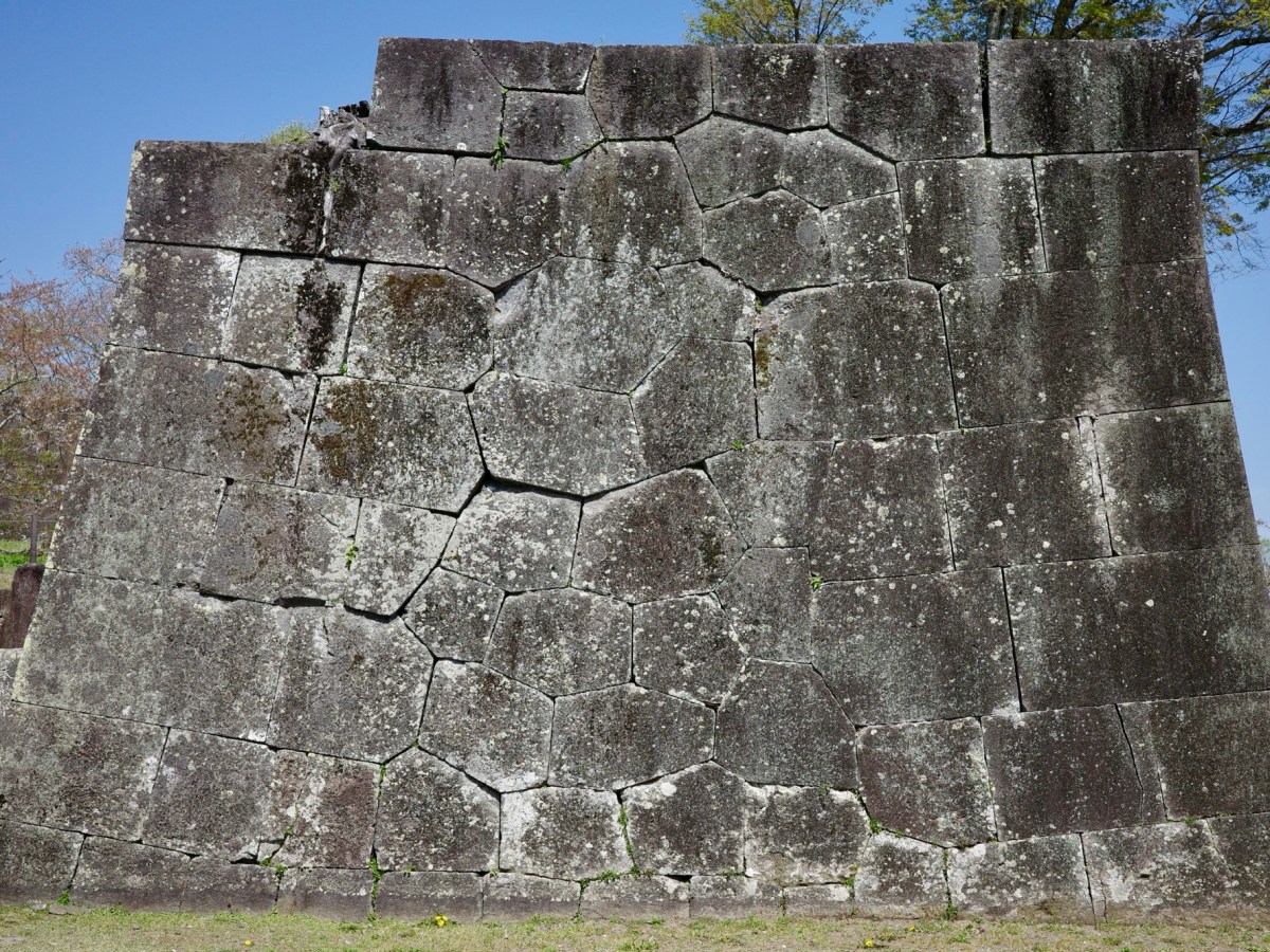 J25 Day 14: Oka&nbsp;Castle